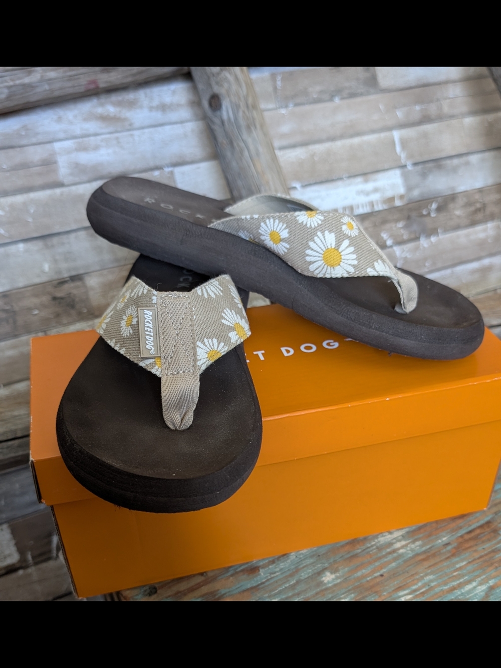 Rocket Dog Daisy Natural Cotton Spotlight 2 Homer Flip Flops